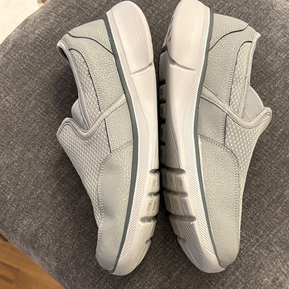 Skechers Men's Light Gray Slip-On Loafers - Picture 12 of 13